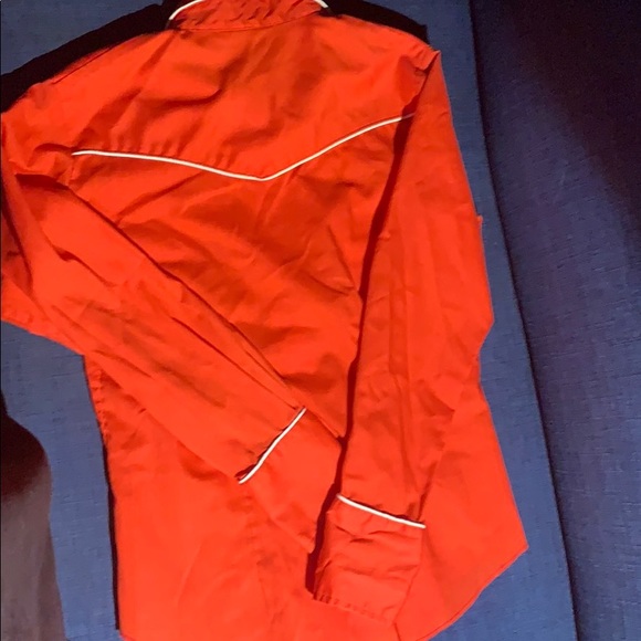 Vintage western barn red button down - Picture 3 of 3